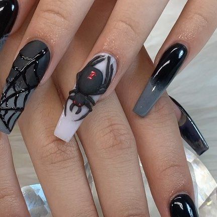 3D Spider Nails