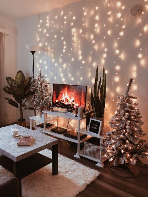 Small Apartment Christmas decor Ideas