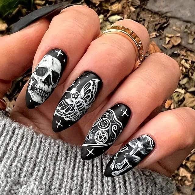 Skull Halloween Nail Ideas
